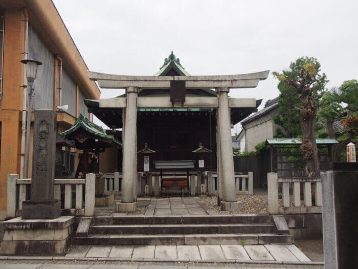 大門通りにある「八雲神社」の写真です。