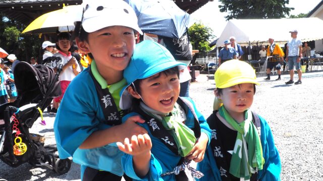 石上神社夏祭りに参加した子供たちの写真です。