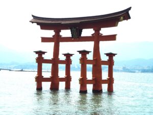宮島・厳島神社の大鳥居の写真です。
