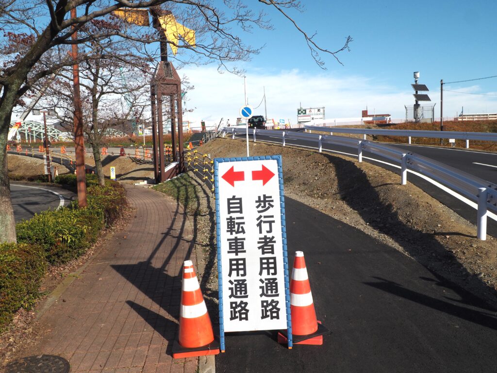 仮設道路へ向かうルートの写真です。