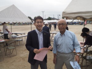 体育祭セレモニー：足利市長と大会会長の写真です。