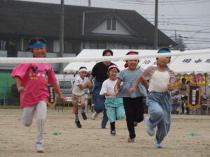 体育祭　競技の写真です。