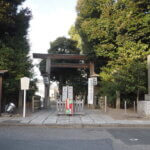 伊勢神社の鳥居の写真です。