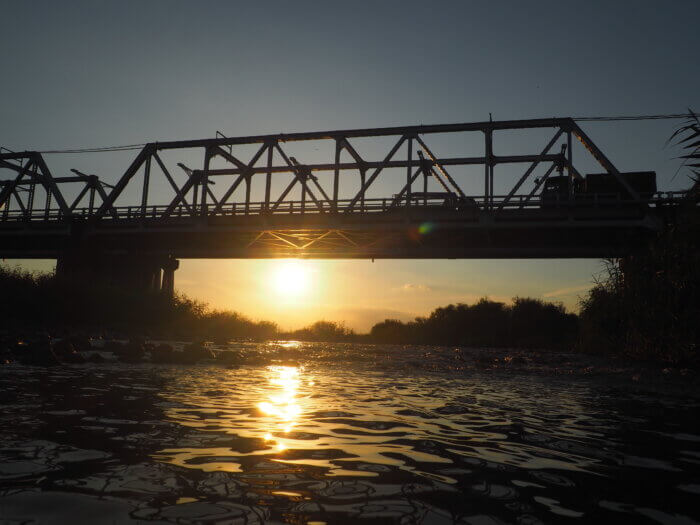 渡良瀬橋の夕日の写真です。