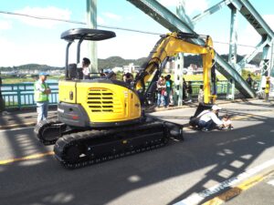 ありがとう中橋！：作業車搭乗体験の写真です。